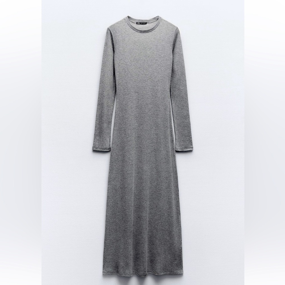 Soft knit long dress. Zara